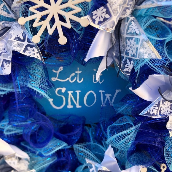 Handmade Let it Snow Snowflake Wreath - Picture 5 of 8